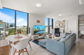 Spaciously Bright 1-Bed Apartment